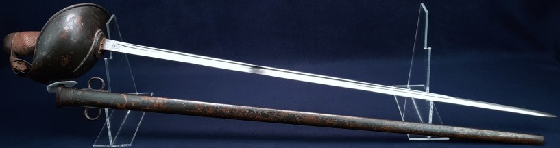 British WW1 1908 Pattern Cavalry Troopers Sword with Field Camouflage Paint, Dated 1916 - 7